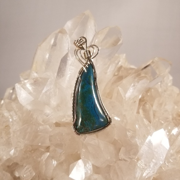 Wire wrapped Chrysocolla Pendant - Picture 10 of 15